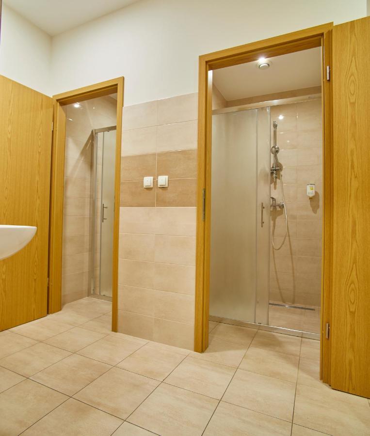 Hostel Delalut Ravne na Koroškem Kültér fotó