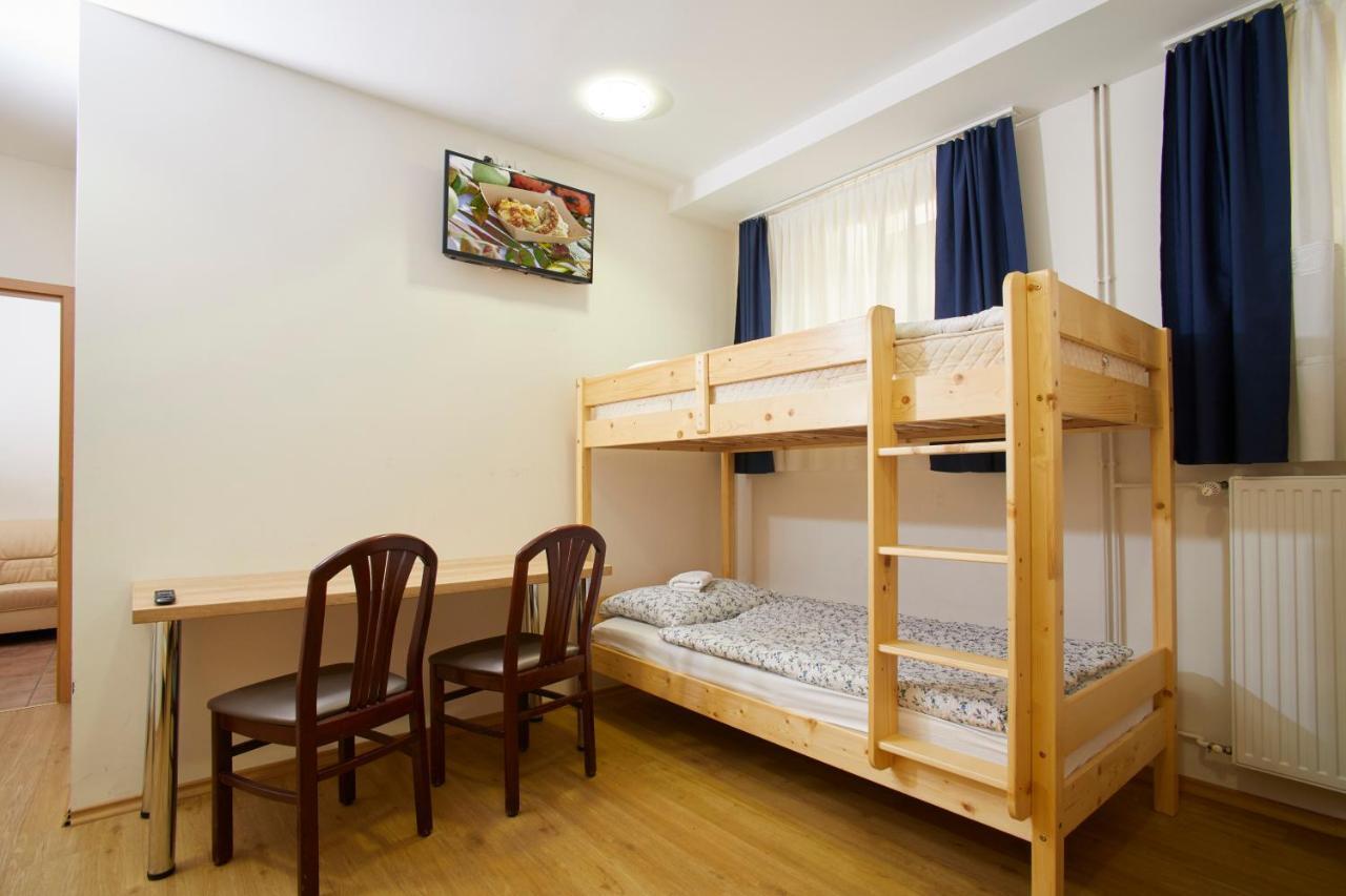 Hostel Delalut Ravne na Koroškem Kültér fotó