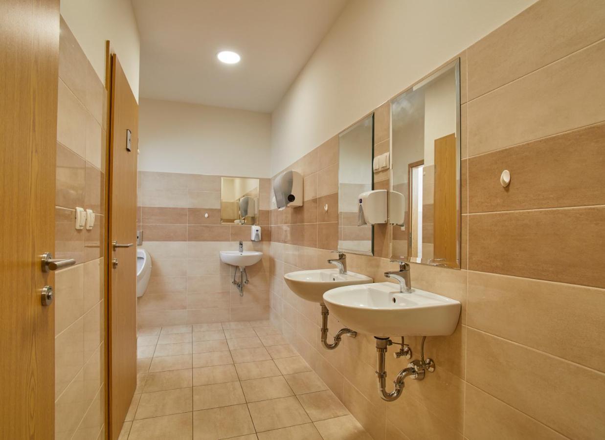 Hostel Delalut Ravne na Koroškem Kültér fotó